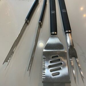 Yukon heavy duty extra large 3 piece grill set, used once​